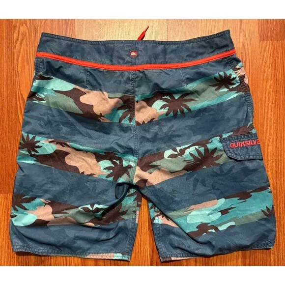 Quiksilver Board Shorts Mens 32 9" Island Palm AOP Striped Beach Swim Trunks - Picture 2 of 6